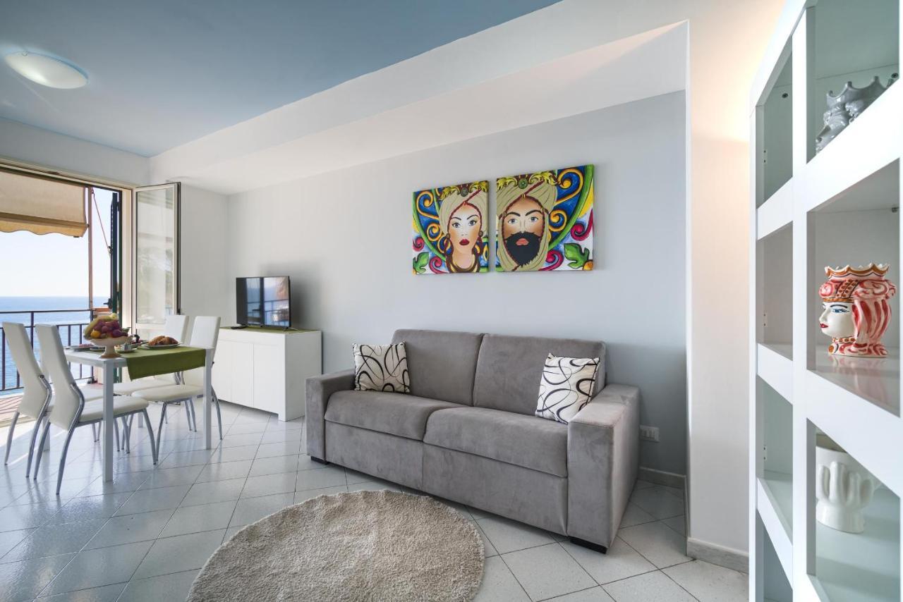 Apartmán Loft Balcone Sul Mare Letojanni Exteriér fotografie